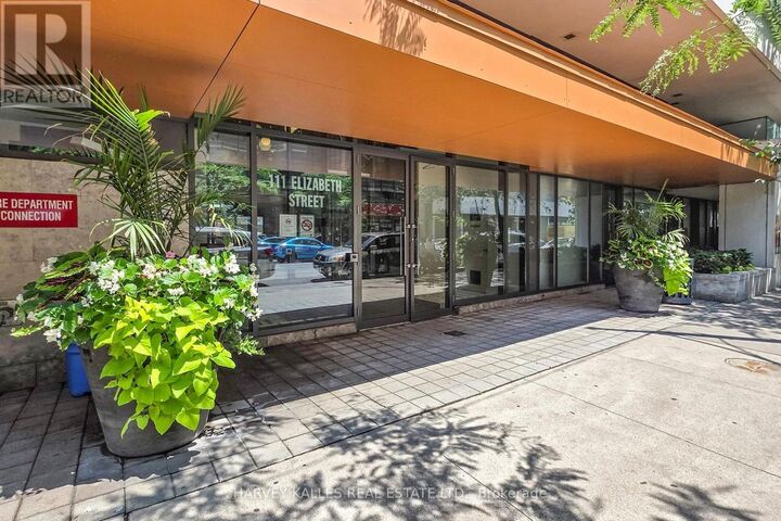 Property Photo:  111 Elizabeth Street 717  ON M5G 1P7 