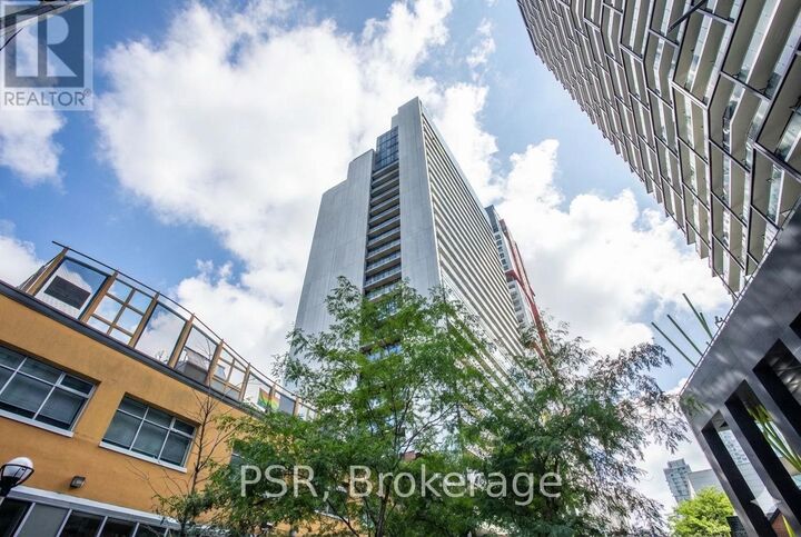 Property Photo:  330 Richmond Street West 820  ON M5V 0M4 