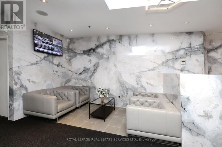Property Photo:  105 Victoria Street 504  ON M5C 3B4 