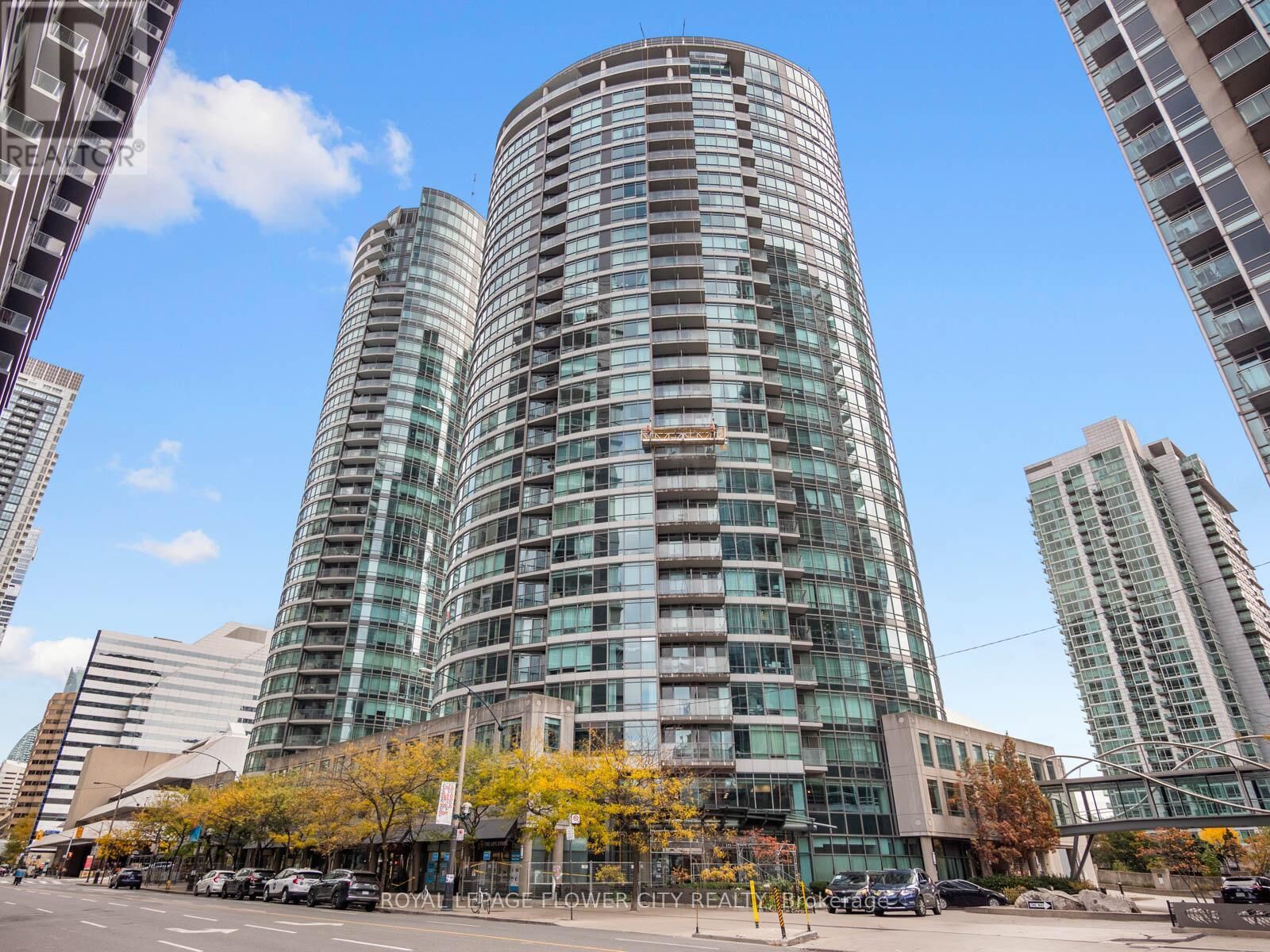 Property Photo:  373 Front Street 2101  ON M5V 3R7 