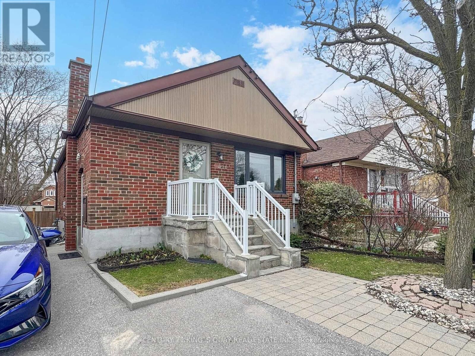 Property Photo:  330 Kennedy Road  ON M1N 3P7 