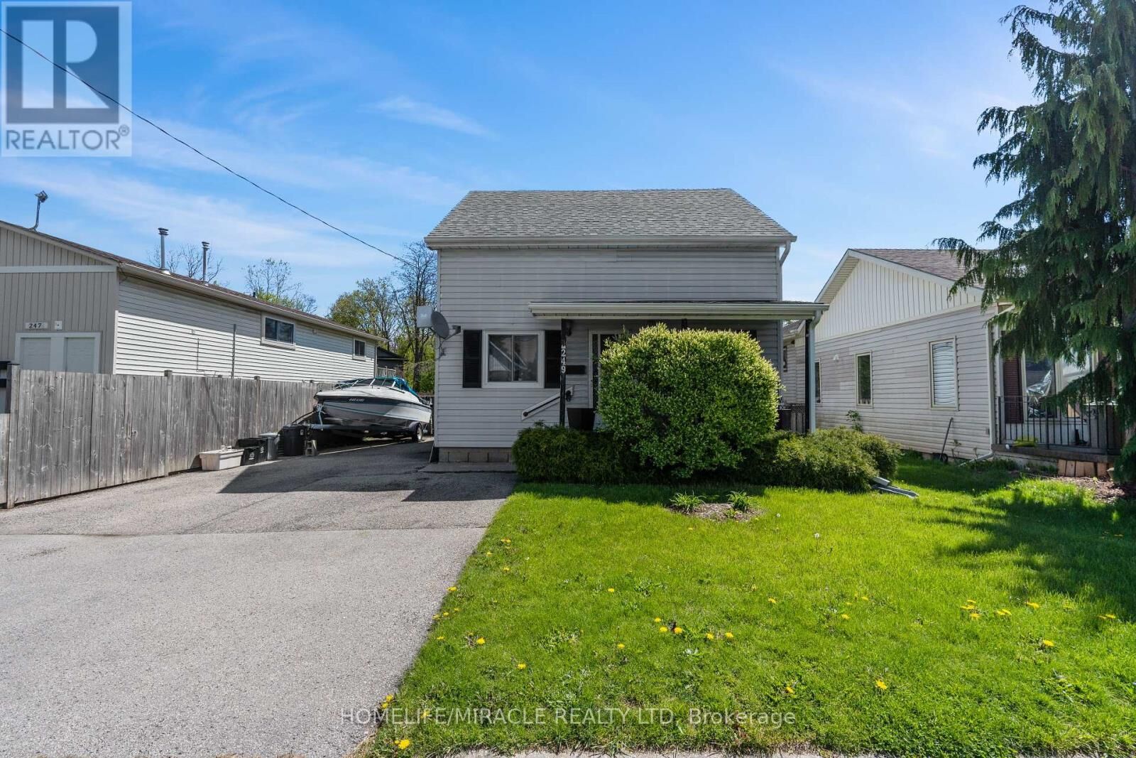 Property Photo:  249 Owen Street  ON N3Y 2V1 