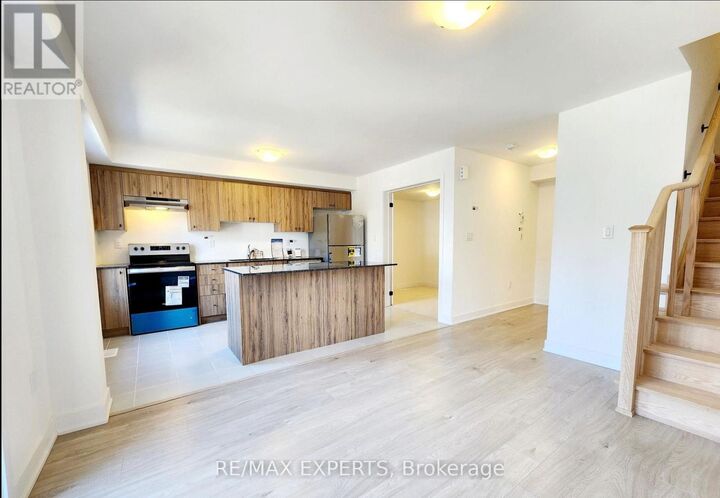 Property Photo:  32 Silo Mews  ON L9J 0C2 