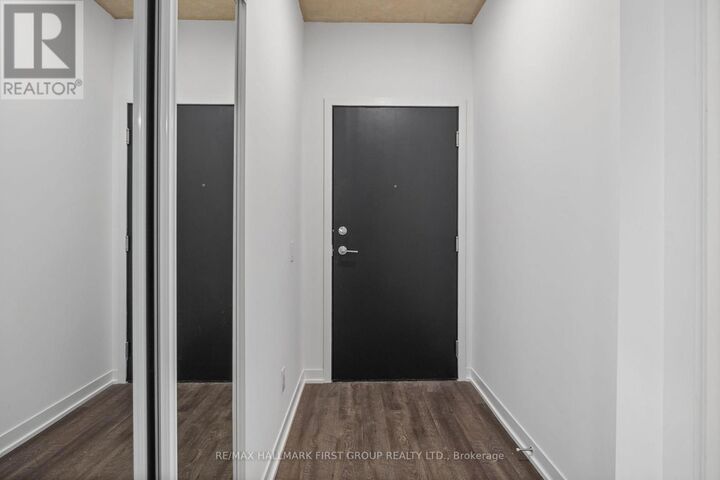 Property Photo:  1808 St Clair Avenue West 408  ON M6N 0C1 