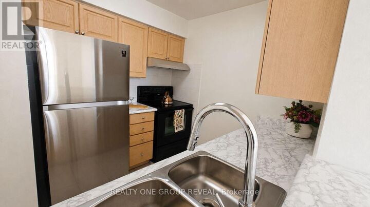 Property Photo:  3088 Kennedy Road Ph10  ON M1V 5M4 