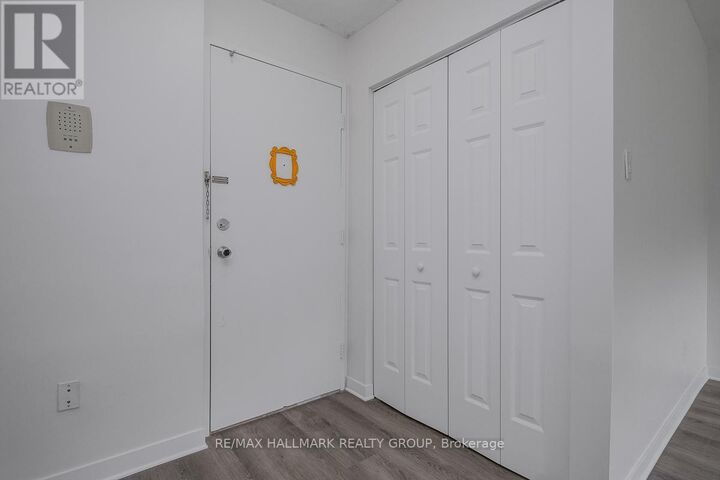 Property Photo:  2041 Arrowsmith Drive 105A  ON K1J 7V7 