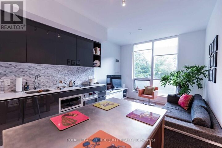 Property Photo:  377 Madison Avenue 105  ON M4V 3E1 