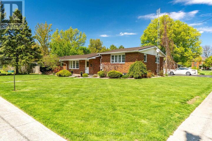 Property Photo:  197 King Street South  ON N0P 1T0 