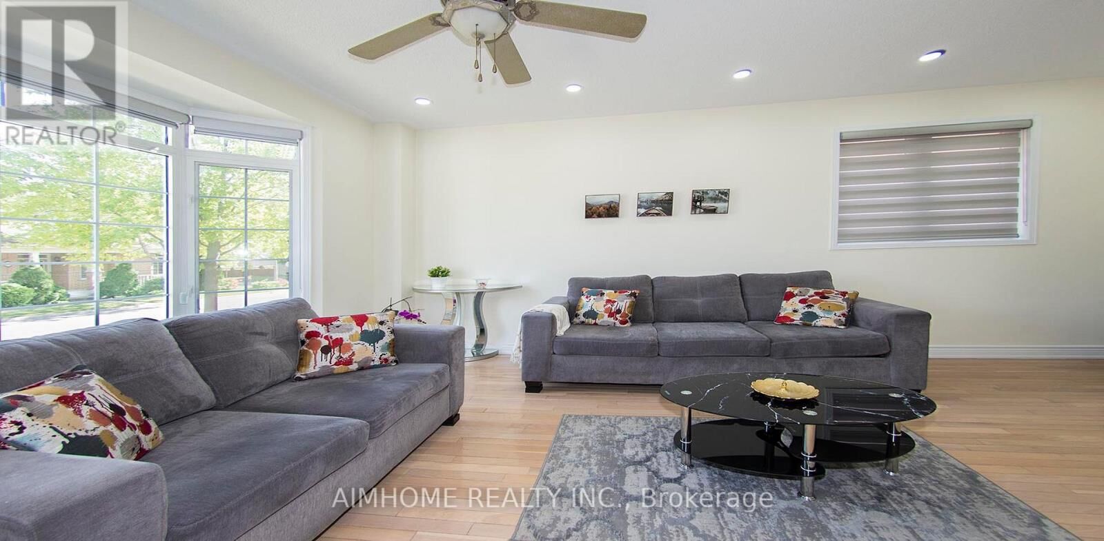 Property Photo:  118 Emery Hill Boulevard  ON L6C 2S5 