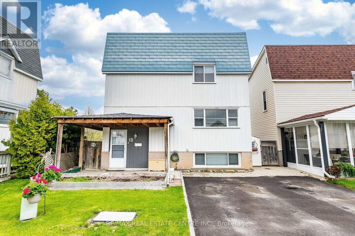 Property Photo:  12 Homer Square  ON L6S 1X9 