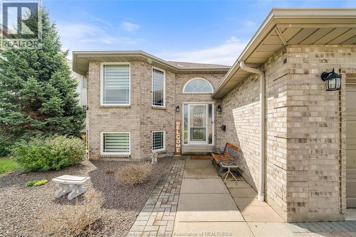 Property Photo:  313 Applewood  ON N9Y 3Y7 