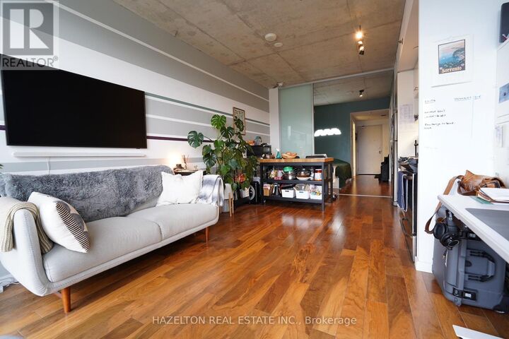 Property Photo:  32 Trolley Crescent 423  ON M5A 0E8 