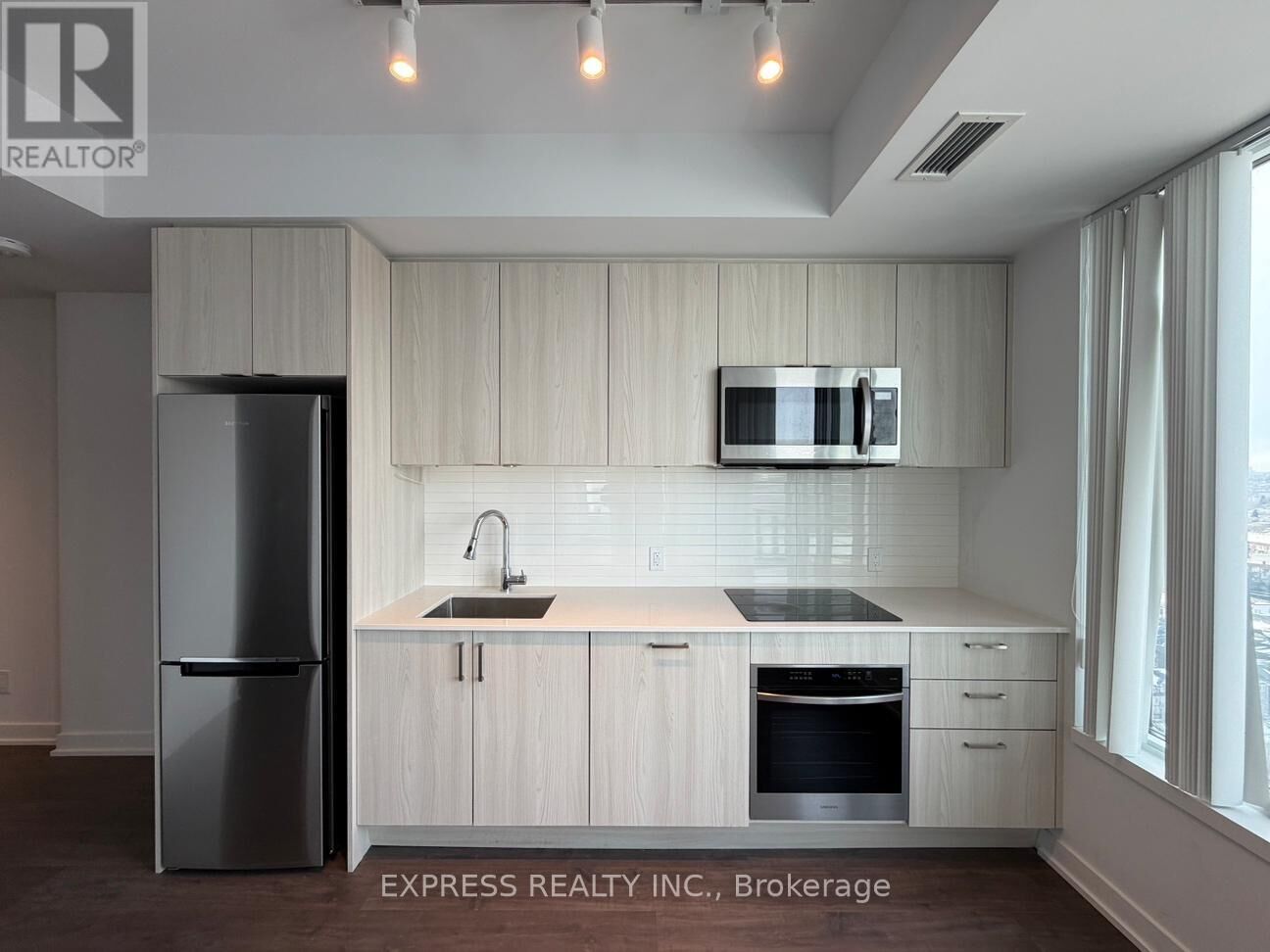 Property Photo:  1926 Lake Shore Boulevard West 2602  ON M6S 0B1 