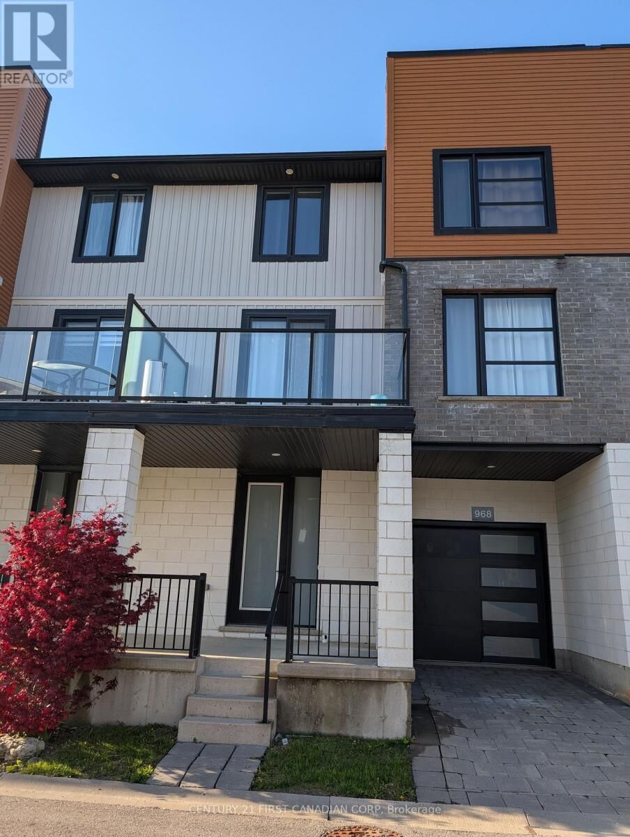 Property Photo: 968 West Village Square ON N6H 0J7