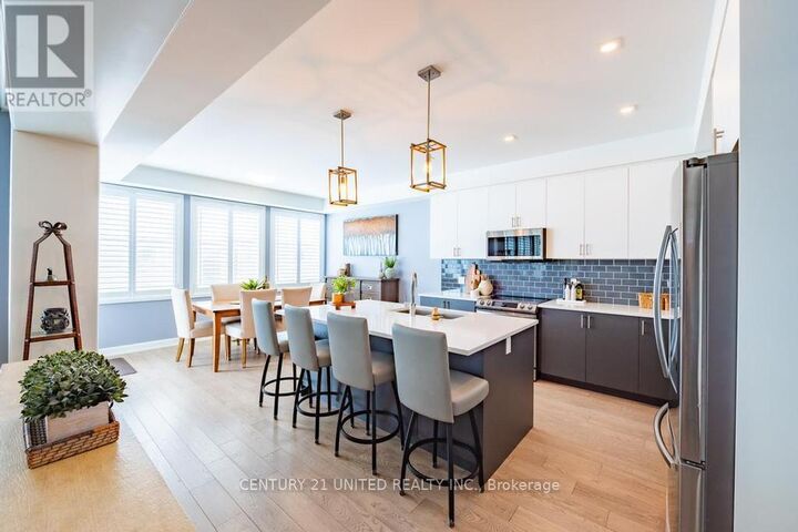 Property Photo:  531 Clayton Avenue  ON K9K 0G3 