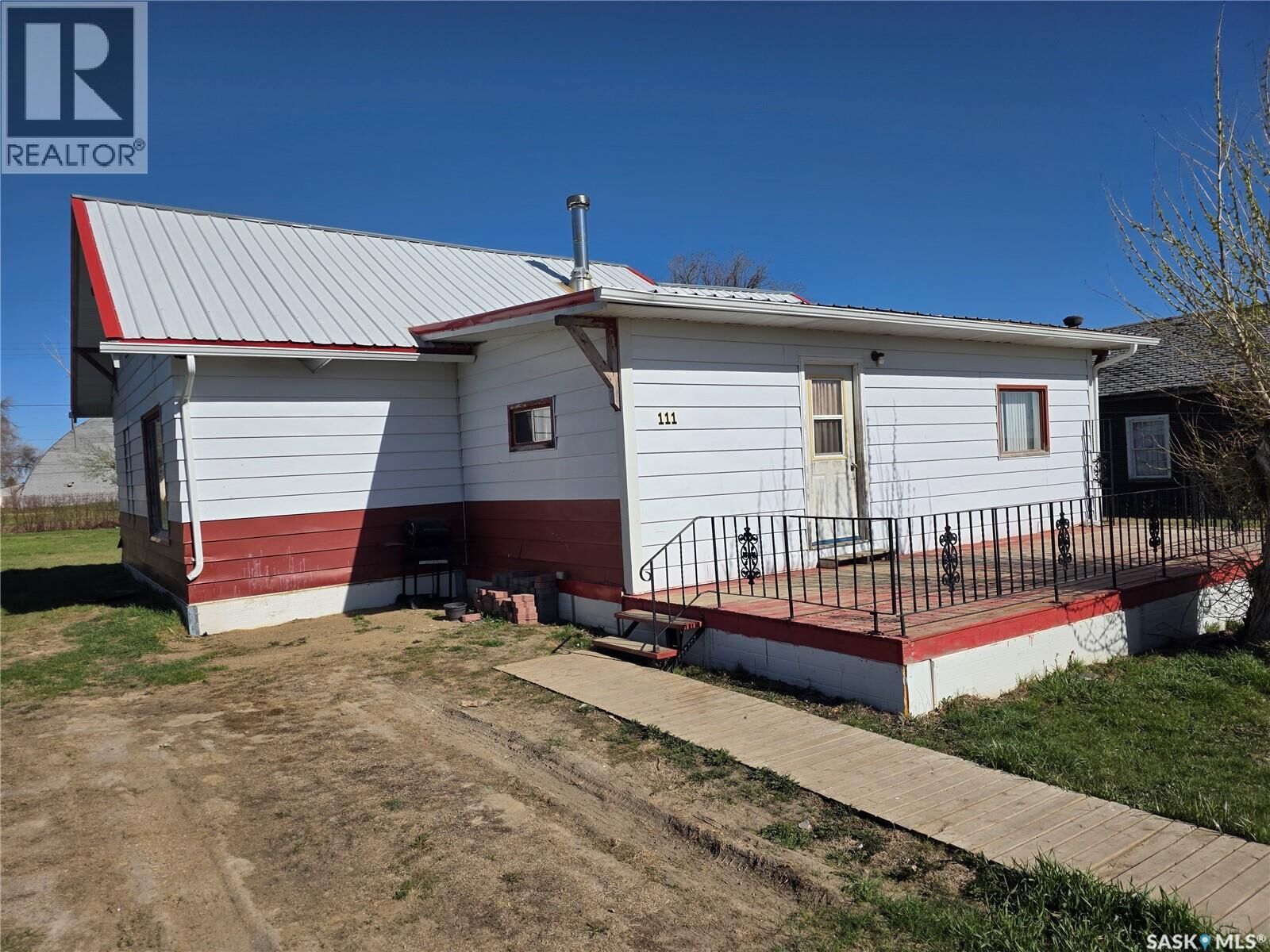 Property Photo:  111 Warwick Street  SK S0N 1T0 