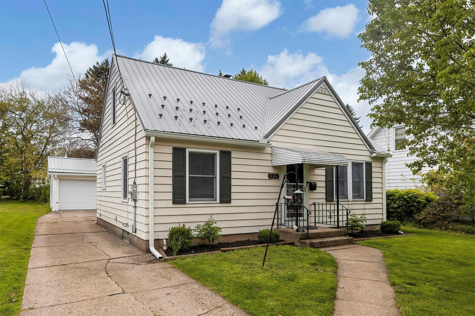 Property Photo:  426 Joliette Avenue  PA 16511 