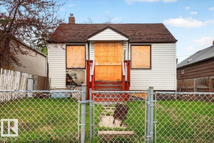Property Photo:  11706 80 Street NW  AB T5B 2N5 