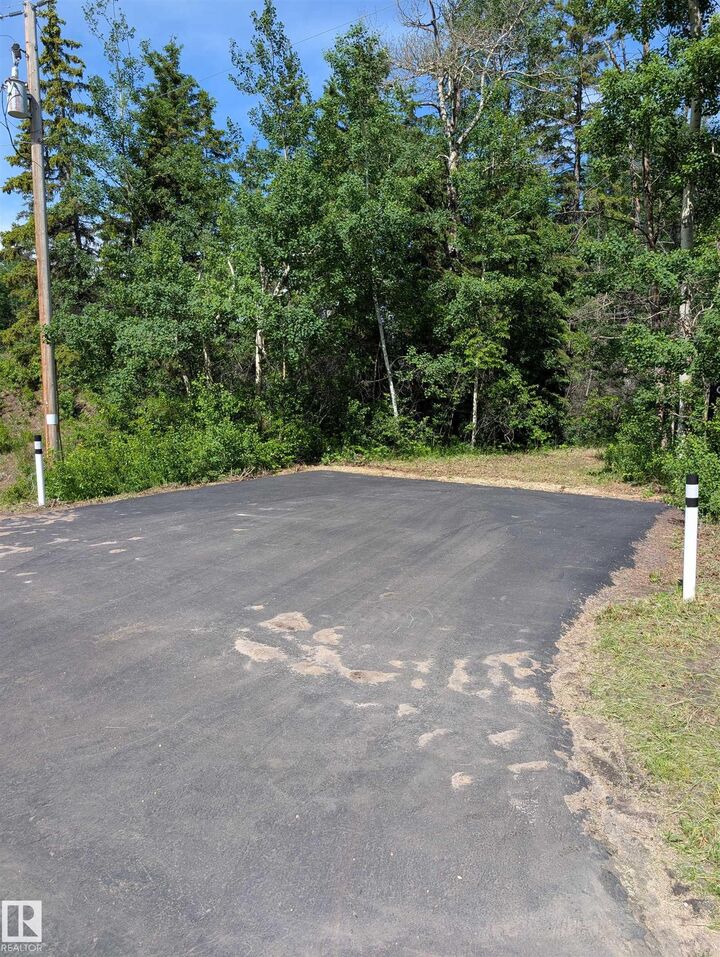 Property Photo: 33 57108 Range Road 220 AB T0A 2W0