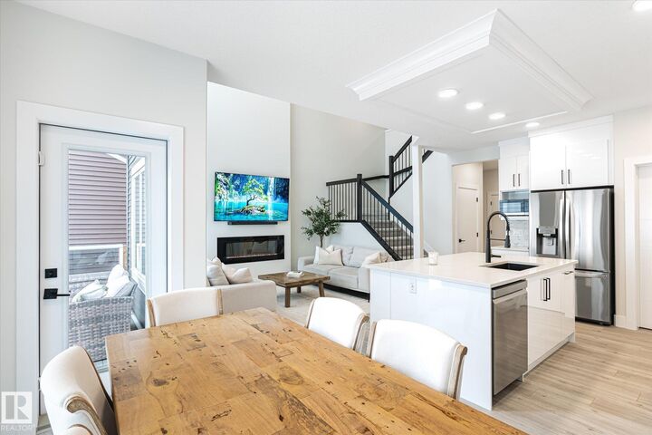 Property Photo:  1214 Eaton Lane NW  AB T6M 1M9 