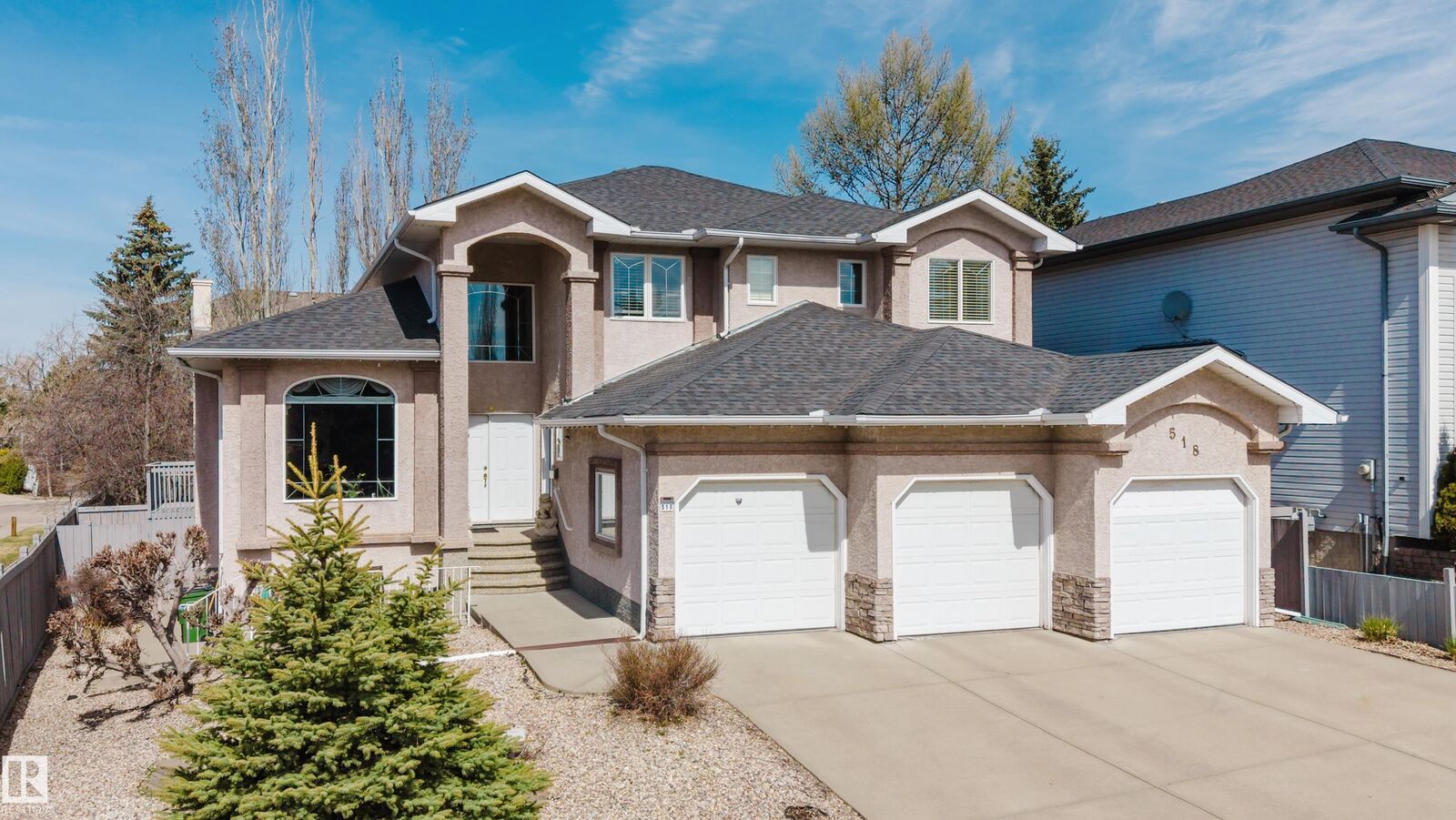 Property Photo:  518 Reid Close Close NW  AB T6R 2M3 