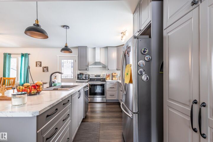 Property Photo:  474003 Range Road 255  AB T0C 1Z0 