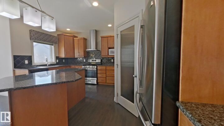 6162 Maynard Crescent NW — photo 1