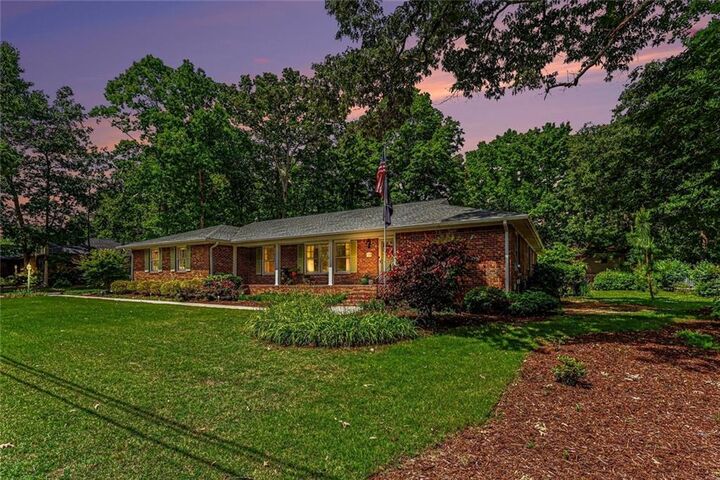 Property Photo:  119 Windwood Way  GA 30165 