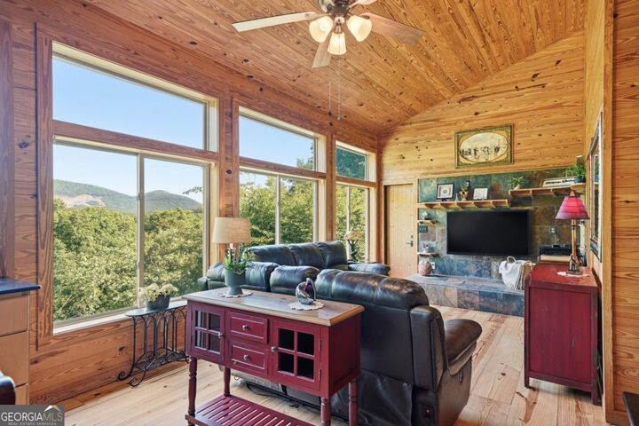 Property Photo:  325 Weoka Court  GA 30540 