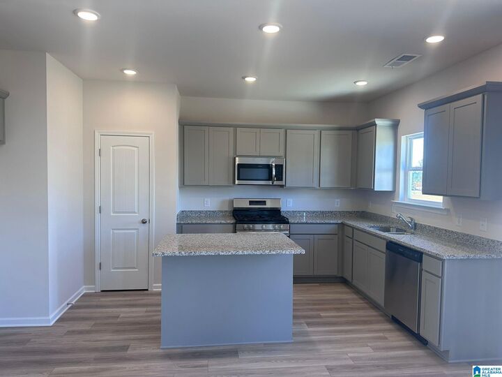 Property Photo:  436 Springdale Trace  AL 35051 
