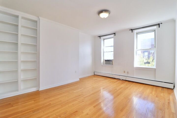 Property Photo:  621 Willow Ave 5L  NJ 07030 