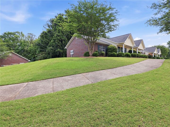 Property Photo:  500 Waverly Place 504  AL 36801 