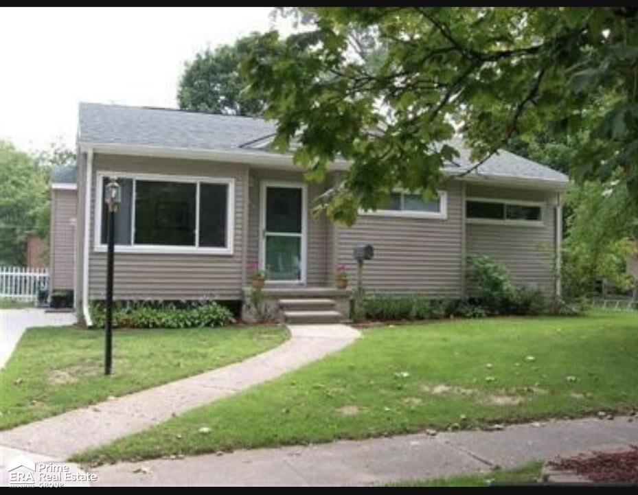 Property Photo: 835 Southwood Dr Drive MI 48430