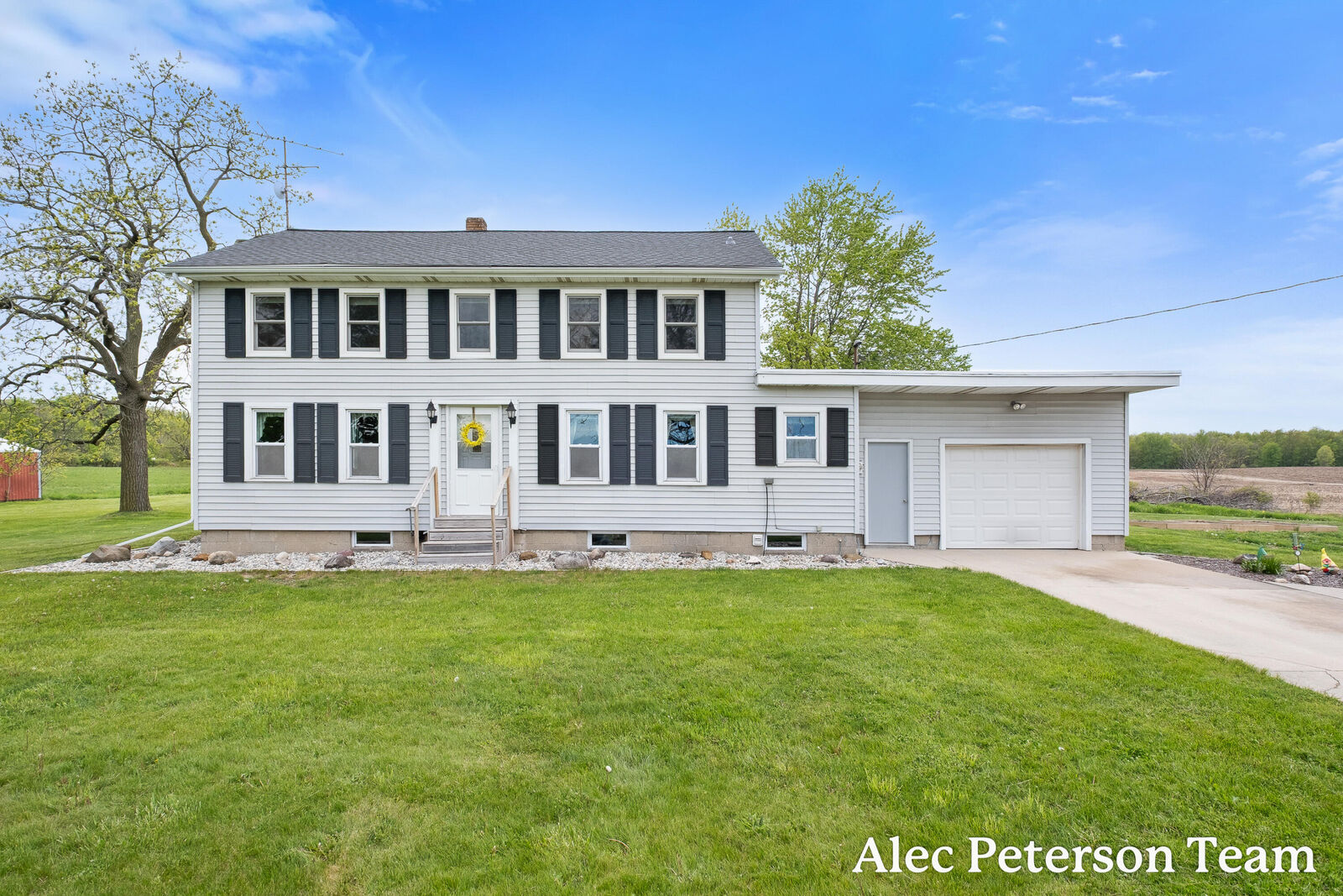 Property Photo:  15727 40th Avenue  MI 49404 