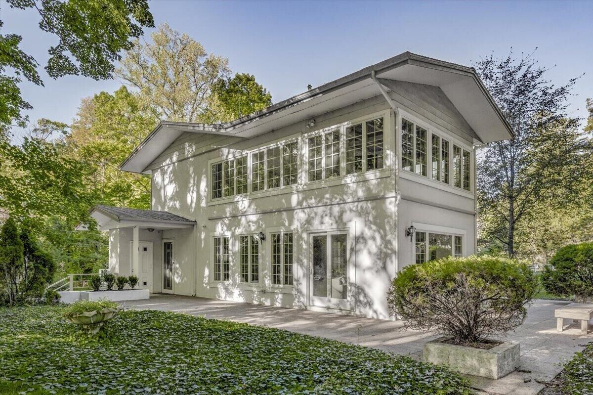 Property Photo:  14847 Lakeshore Road  MI 49116 