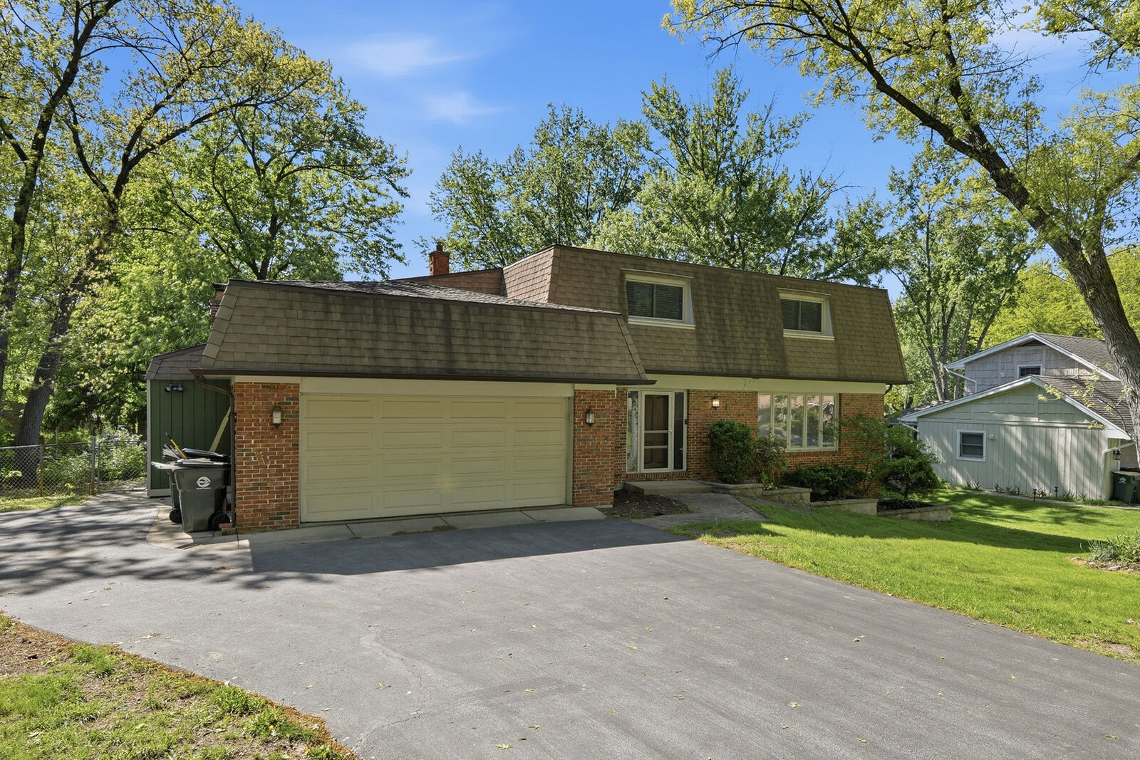 Property Photo:  10S324 E Hampshire Lane  IL 60527 