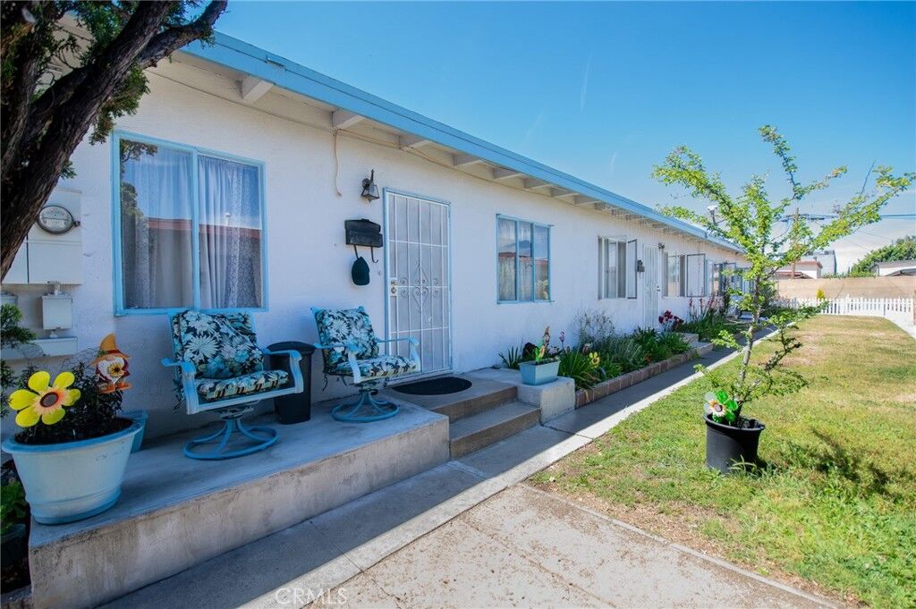 Property Photo:  1627 W 228th  CA 90501 