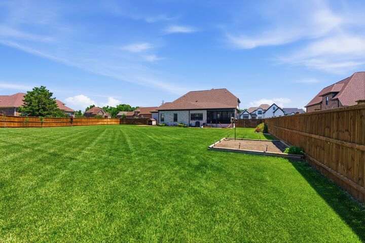 Property Photo:  1504 Macintosh Dr  TN 37122 