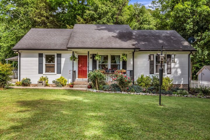 Property Photo:  2017 Shawnee Ln  TN 37073 