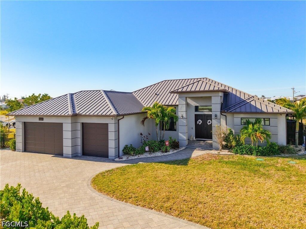 Property Photo:  3900 Gulfstream Parkway  FL 33993 