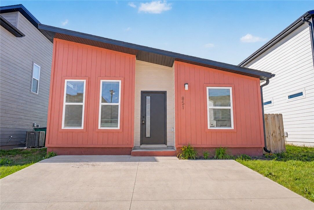 Property Photo: 851 States Avenue AR 72713