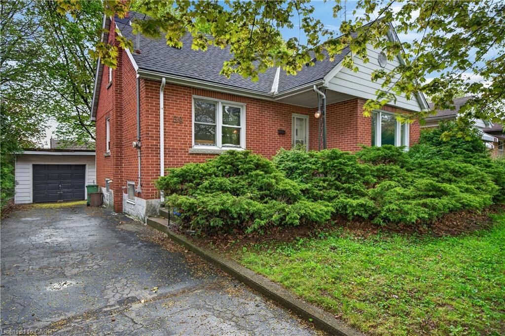 Property Photo:  39 West 21st Street  ON L9C 4M6 