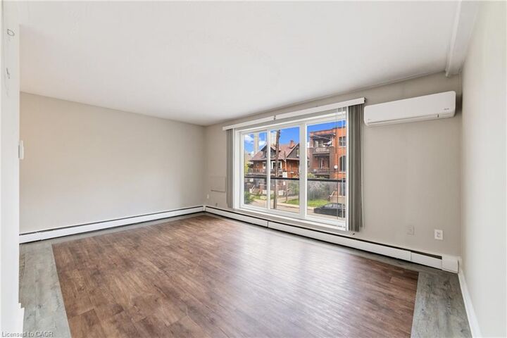 Property Photo:  326 Hunter Street E 203  ON L8N 1N6 
