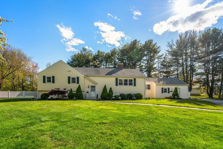 Property Photo:  13 Pinecrest Road  MA 01810 