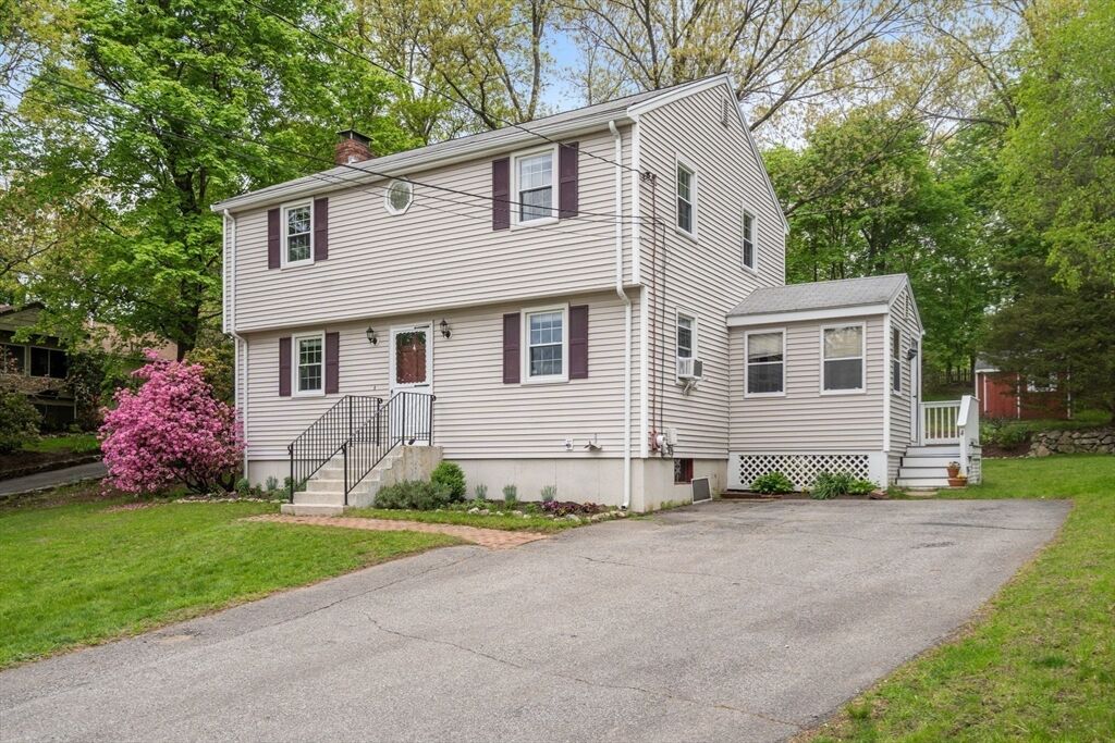 Property Photo:  4 Brigham Ct  MA 01760 