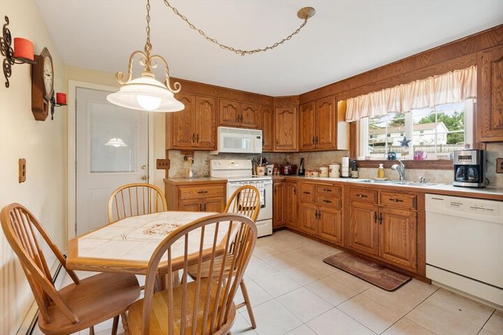 Property Photo:  5 Fenno Dr  MA 01473 