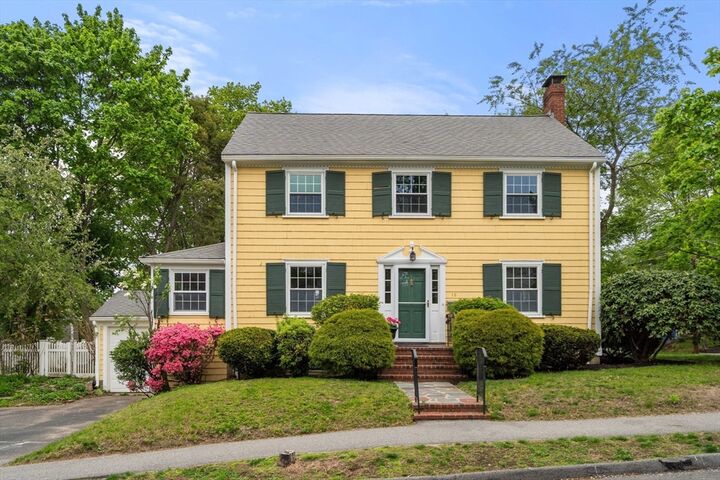 Property Photo: 10 Magnolia Rd MA 02186