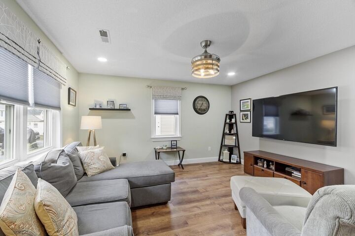 Property Photo:  103 Main Street 18  MA 01463 