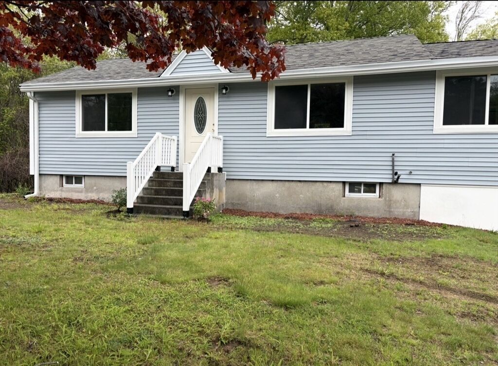 Property Photo:  155 Southbridge Road  MA 01537 