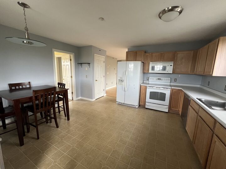 Property Photo: 25 George Street 5 MA 01571